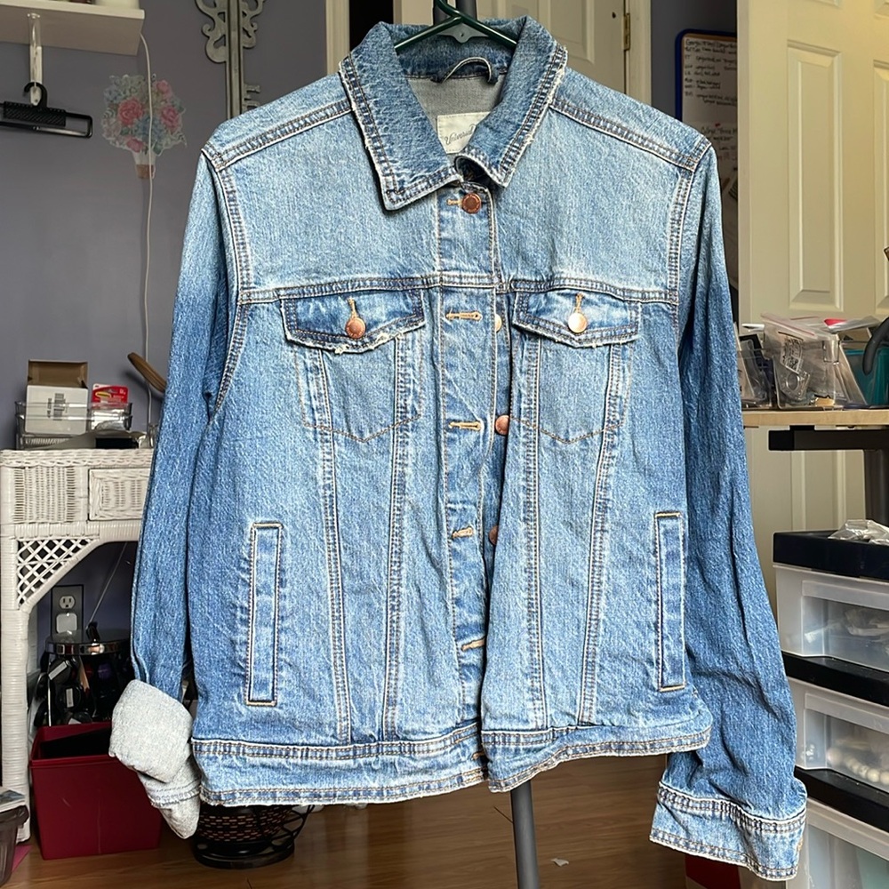 99% cotton Universal Thread jean jacket